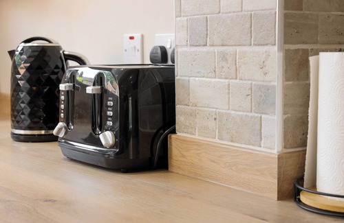 Runcorn House | Family-Friendly Cosy Newly Renovated Home in Runcorn Cheshire Chester Liverpool