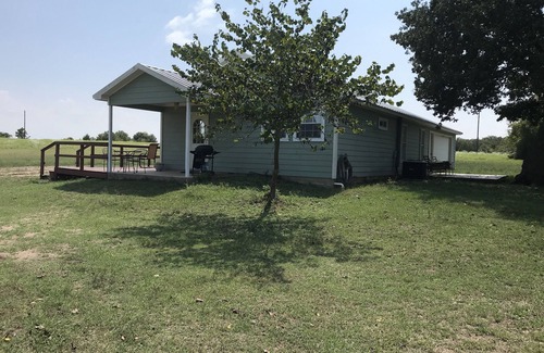 Bellville House | Family Friendly, Country Guest House With Full Kitchen, 6 miles from Bellville