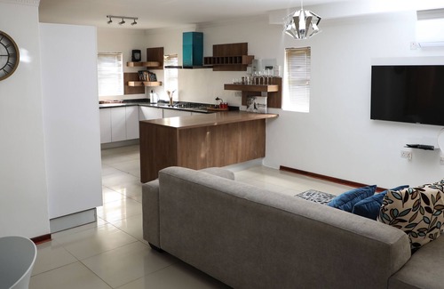 Tlokweng House | Family Friendly Cozy Home