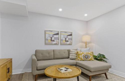 Durham Region Apartment | Family Friendly - Cozy - HOT TUB - Near UOIT