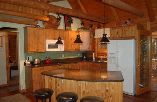 Ellsworth House | Family Friendly Custom Log Lake home, Kayaks, Paddle Boards, Booking Fall 2023