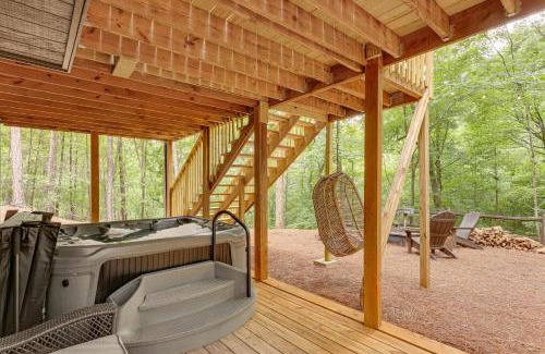 Dadeville House | Family-Friendly Dadeville Cabin with Hot Tub and Porch