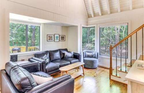 Dadeville House | Family-Friendly Dadeville Cabin with Hot Tub and Porch