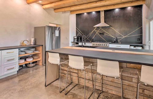 Arroyo Hondo House | Family-Friendly Desert Home ~ 10 Mi to Taos!