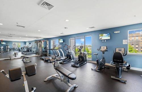 Hackensack River Waterfront Apartment | Family Friendly Deluxe 2 Bedroom Condo Only 25 mins to Soho