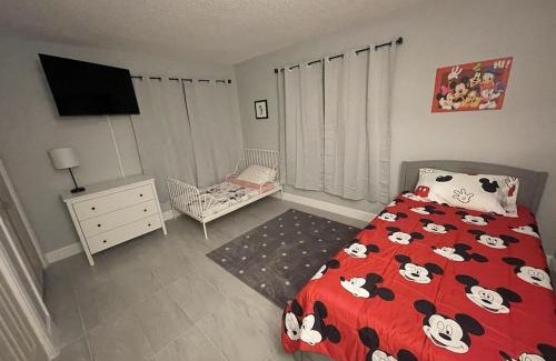 Indian Wells House | Family-Friendly DIsney Getaway