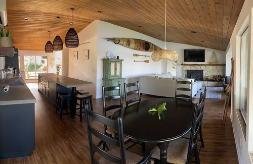 Longbranch House | Family friendly, dog friendly, waterfront beach house