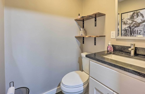 Eucha Cabin | Family-Friendly Eucha Cabin: Lakefront Views!