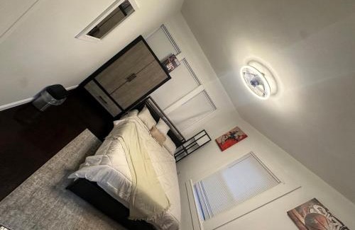 Warwick Apartment | Family-friendly for travelers