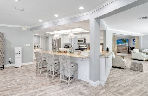 McGregor House | Family Friendly Fort Myers Vacation Rental w/Pool