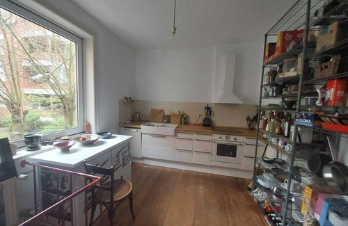 Altonaer Fischmarkt Apartment | Family Friendly Funhouse Centrally Located in Ottensen