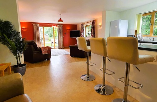Woolland Cottage | Family Friendly, Hot Tub, Cottage Stay – Plumtree at The Victorian Barn Dorset