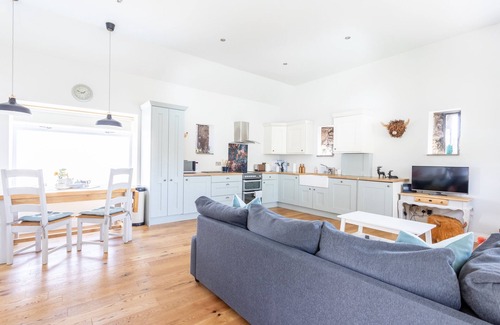 Bridge of Weir Cottage | Family friendly country barn cottage on rural farm surrounded by rolling hills