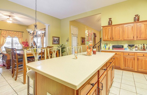 Lakes of Forest Hill House | Family-Friendly Gem w/Home Office in Memphis