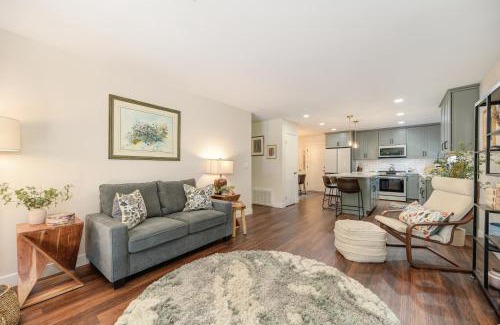 Davis House | Family-Friendly Getaway Near Slide Hill Park home