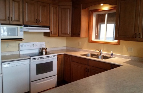 The Archipelago Cottage | Family Friendly Granite Point Cottage