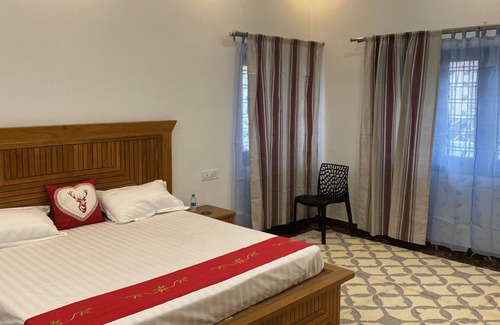 Dehradun Bed & Breakfast | Family Friendly Graphic Era Area