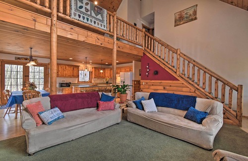 Gresham Cabin | Family-Friendly Gresham Getaway w/Game Room!