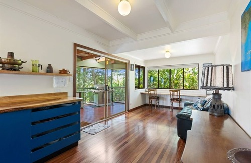 Farrants Hill House | Family Friendly Home on Farrants Hill