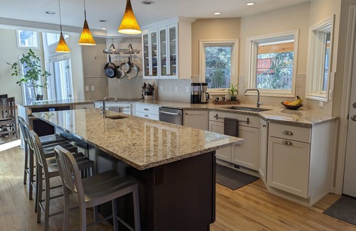 Parkside House | Family-Friendly Haven with a Beautiful Backyard and Walkable Neighborhood