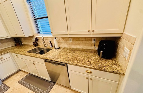 Shady Acres House | Family-friendly hidden gem w/pool oasis! Perfect location, close to everything!