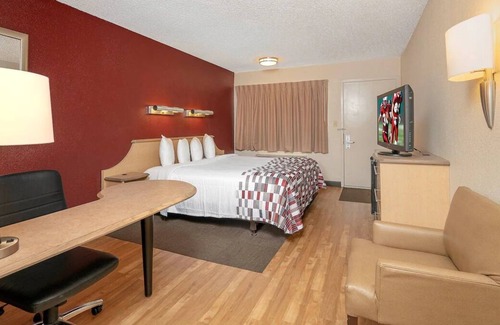 Bowmansville House | Family-friendly Hotel Near Downtown Buffalo! w/ Free Parking, Pets are Allowed!