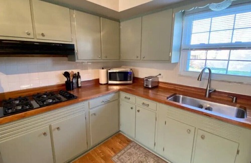 Cumberland House | Family-friendly home in the heart of Cumberland.