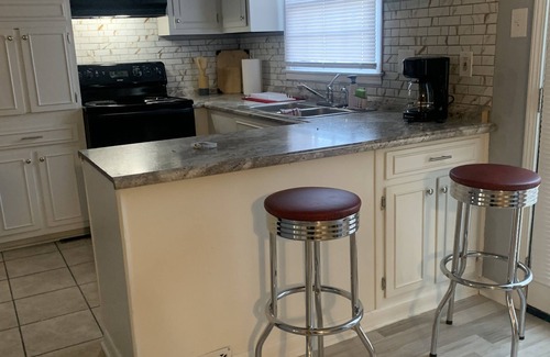 West Memphis House | Family friendly home with plenty space for you and yours!