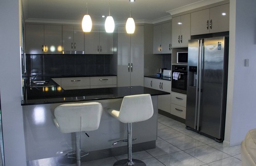 Ooralea House | Family-friendly holiday home