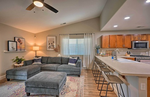 Greenacres House | Family-Friendly Home, 6 Mi to Riverwalk Plaza