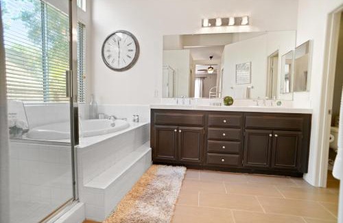 Canyon Country House | Family-Friendly Home in Upscale Neighborhood