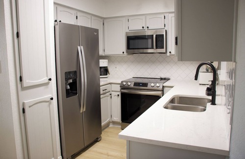 Grapevine House | Family-Friendly Home at the Heart of DFW- close to all popular attrations!