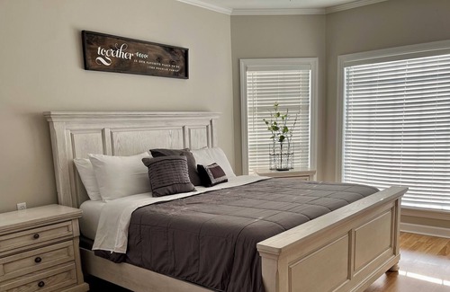 Twelve Oaks House | Family-friendly home, GREAT price, 5 min. from campus