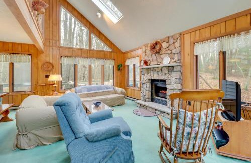 Gouldsboro House | Family-Friendly Home in Big Bass Lake Community!