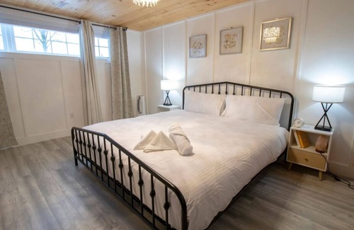Midland House | Family Friendly Home in Midland