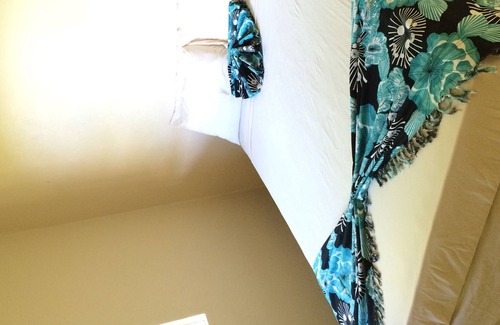 Bois d'Orange Apartment | Family-friendly Home Accommodates 4 People, With A Cool Quiet Atmosphere.