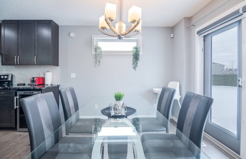 Northeast Edmonton House | Family-Friendly Home»Office»AC»Garage»Large B.yard