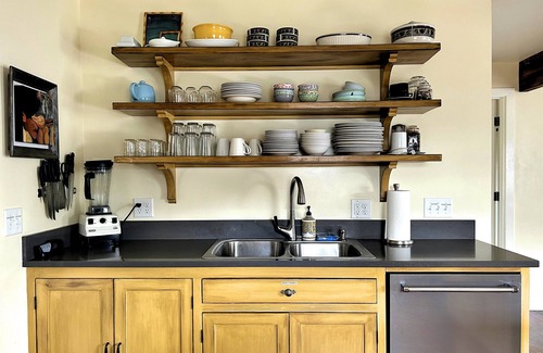 Creswell House | Family Friendly Home on the Park
