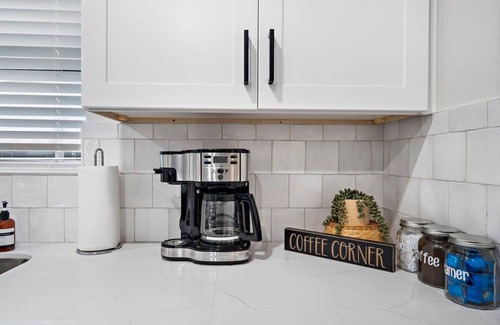 Deer Park House | Family-Friendly Home with Private Pool