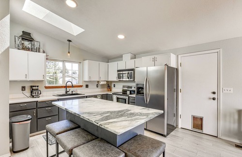 Orchard District House | Family-Friendly Home w/Fire Pit in Bend!