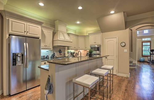 Las Colinas House | Family-Friendly Home w/Yard in Irving!
