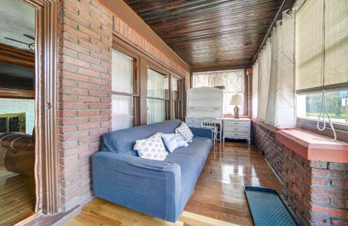 Erie House | Family-Friendly Home Walk to Lake Erie!