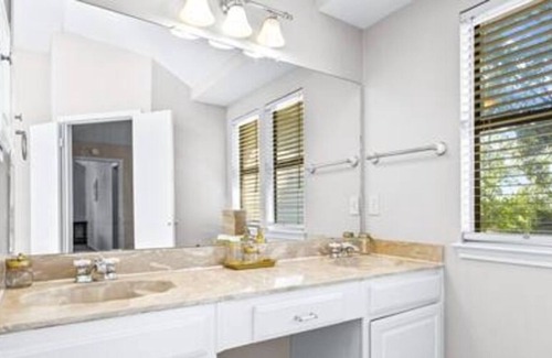 Garland House | Family friendly home with easy access to Dallas and airport!
