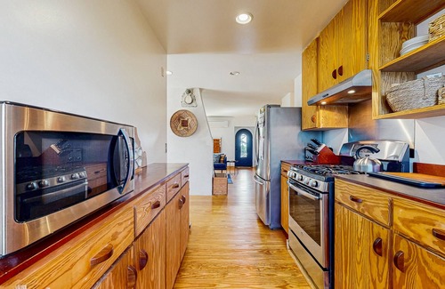 Newport House | Family-friendly home with ocean views, with ping pong, foosball, fireplace, deck