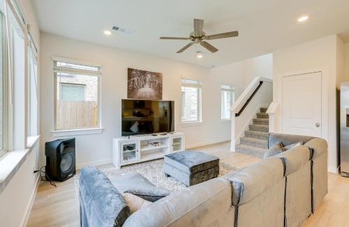 Hockley House | Family-Friendly Home with Yard in Hockley!