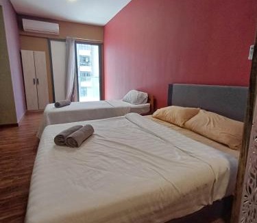 Penampang Apartment | Family-Friendly Homey Unit with Parking