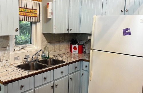 Clearview Cabin | Family Friendly Houskeeping Cabin with additional Bunkie.