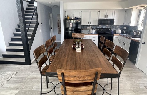 Lake Ozark House | Family Friendly House - Private Dock - Perfect Lake getaway in Lake Ozarks, MO.