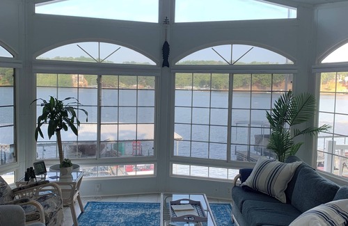 Lake Ozark House | Family Friendly House - Private Dock - Perfect Lake getaway in Lake Ozarks, MO.