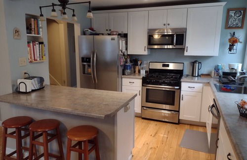 South Bend House | Family Friendly House, near Notre Dame. Sleeps 10